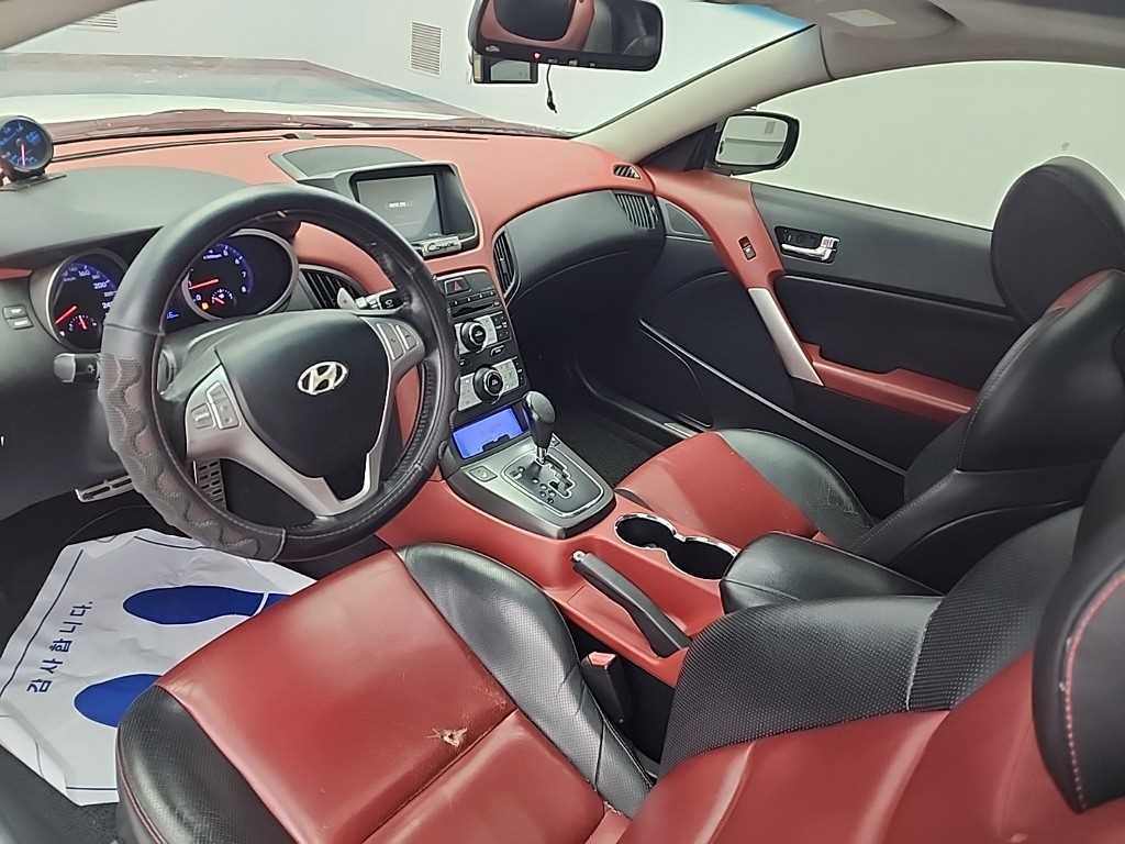 HYUNDAI Genesis - Vista 7