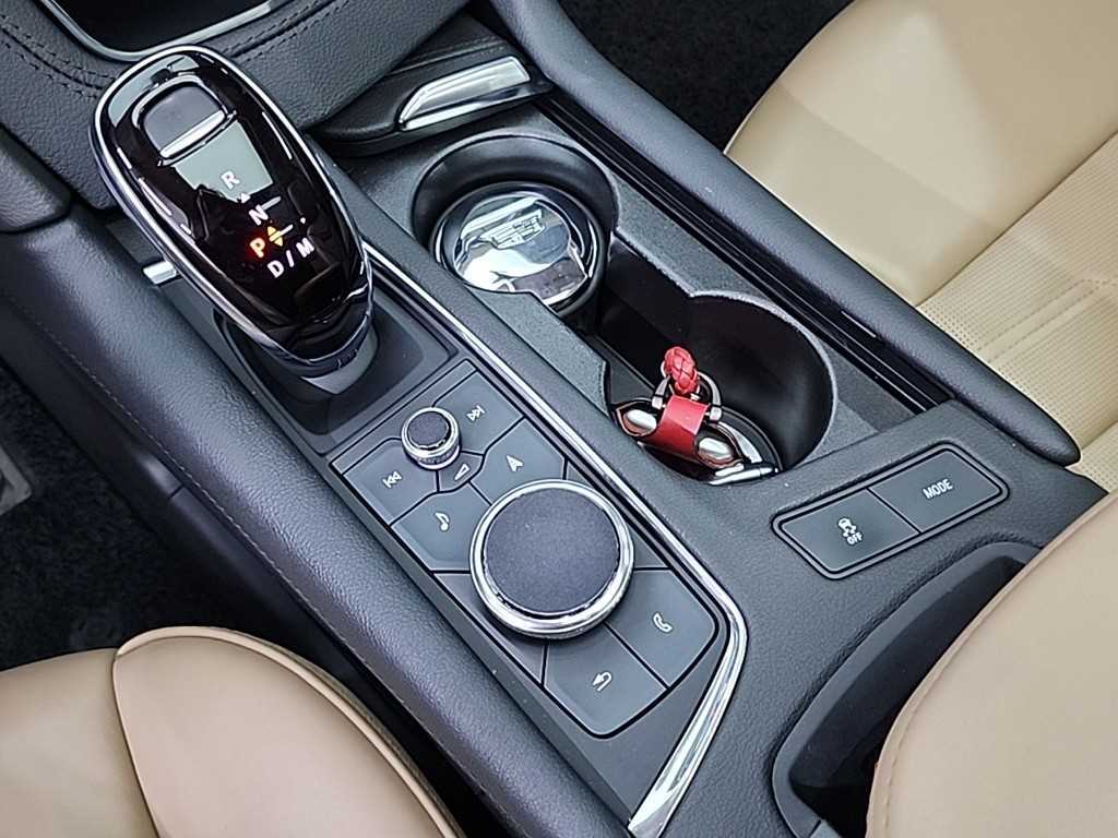 Cadillac XT5 - Vista 9