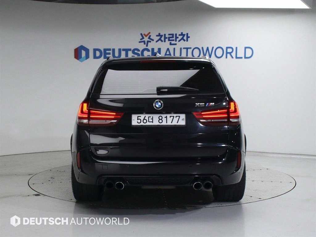 BMW X5M - Vista 4