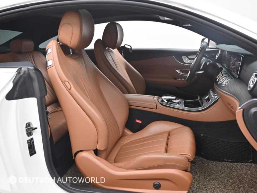 Mercedes Benz E class - Vista 10