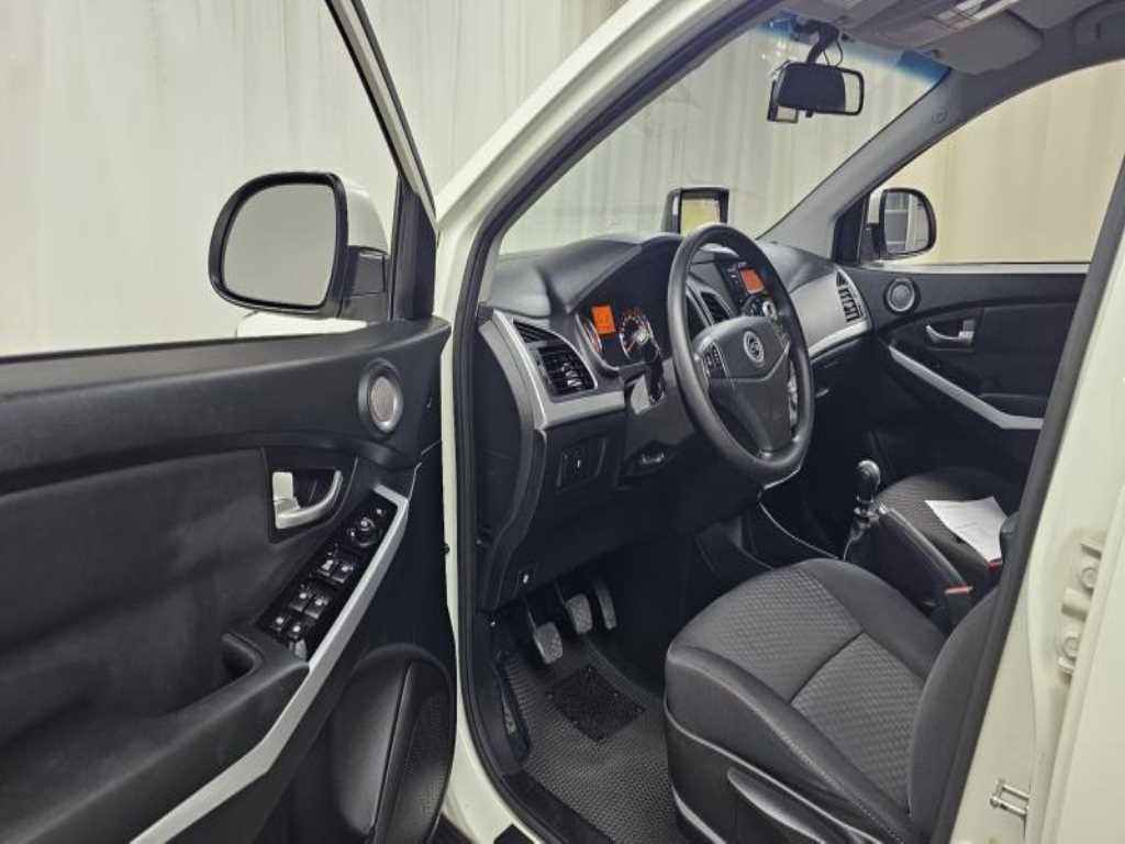 Ssangyong Korando - Vista 9