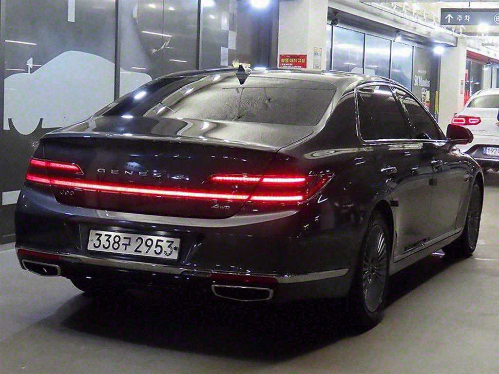 Genesis G90 - Vista 4