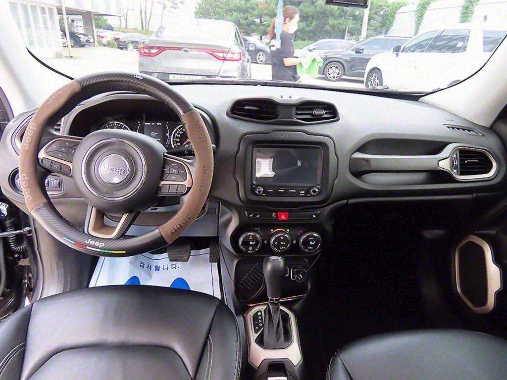 Jeep Renegade - Vista 7