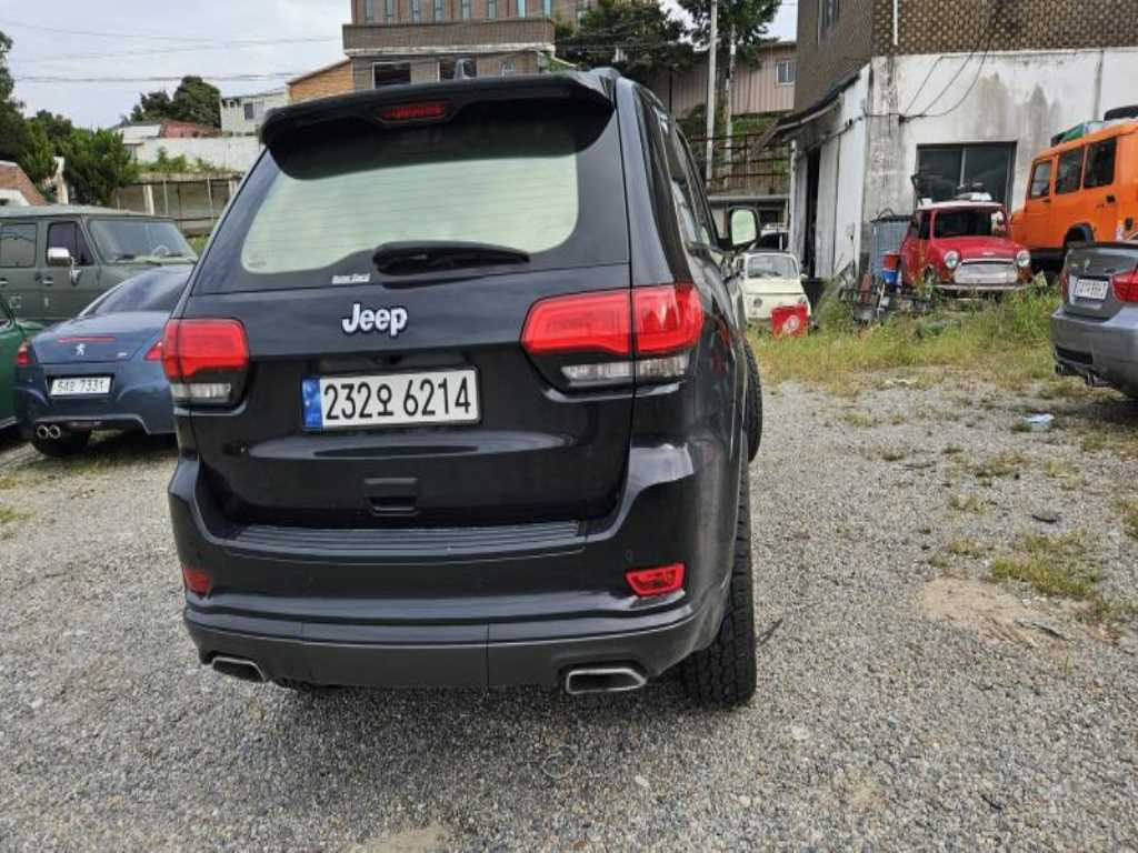 Jeep Cherokee - Vista 5