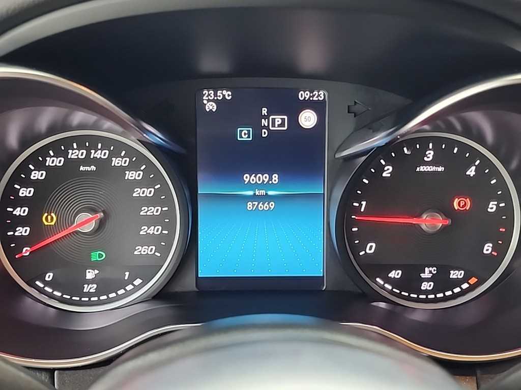 Mercedes Benz C Class - Vista 6