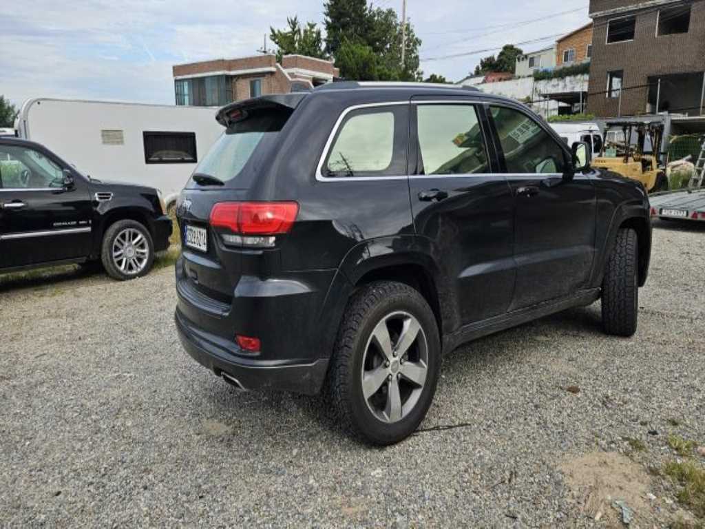 Jeep Cherokee - Vista 4