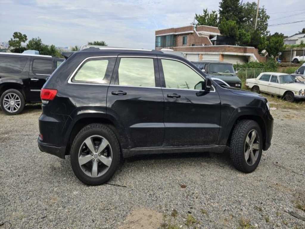 Jeep Cherokee - Vista 6