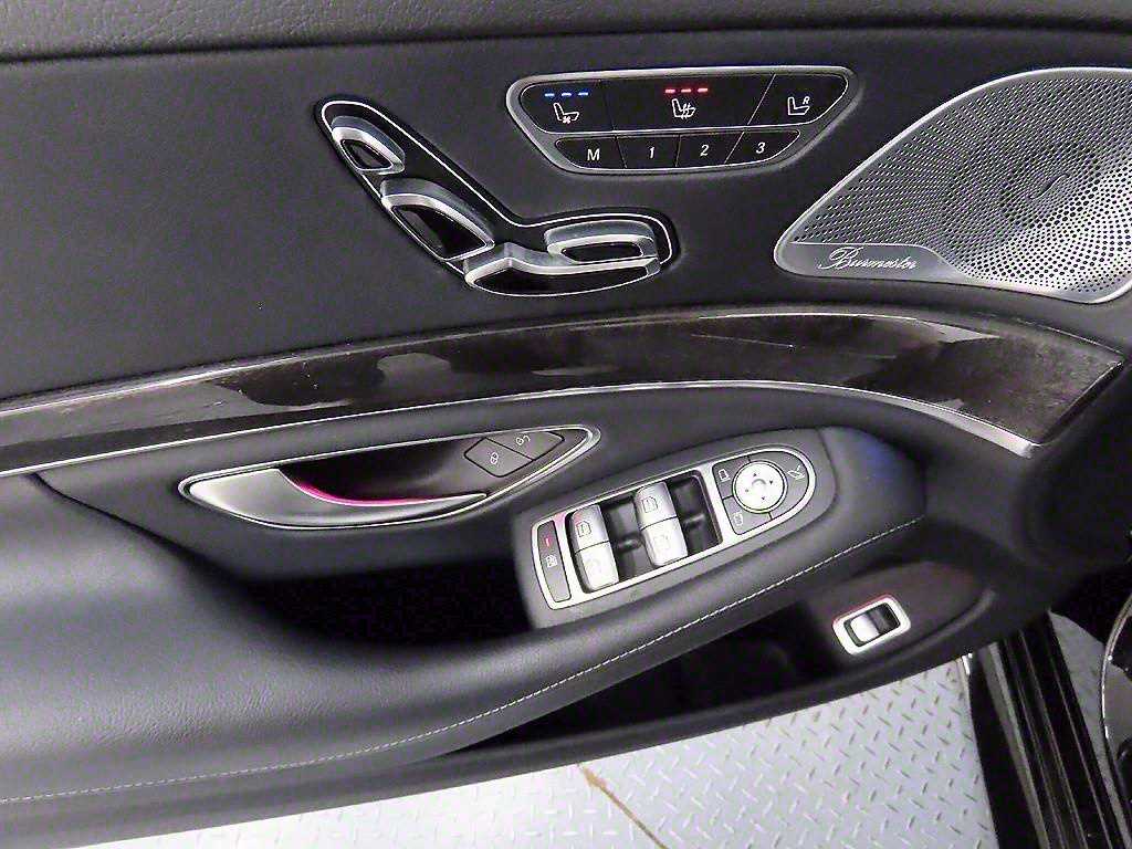 Mercedes Benz S Class - Vista 11