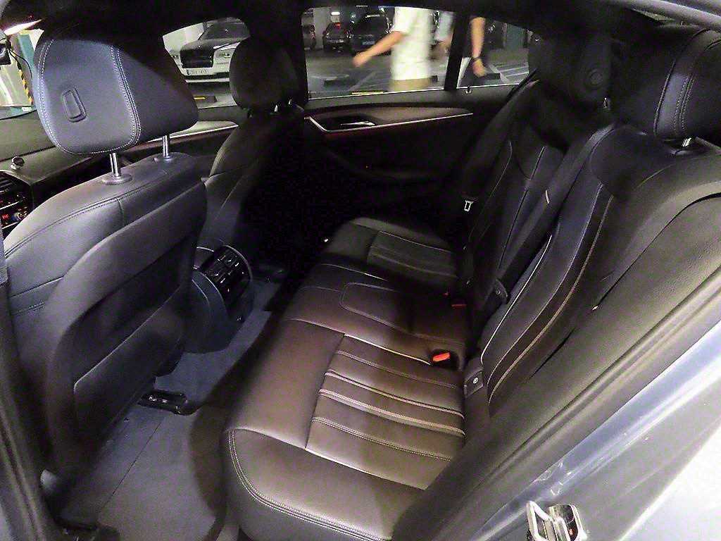 BMW 5 Series - Vista 7