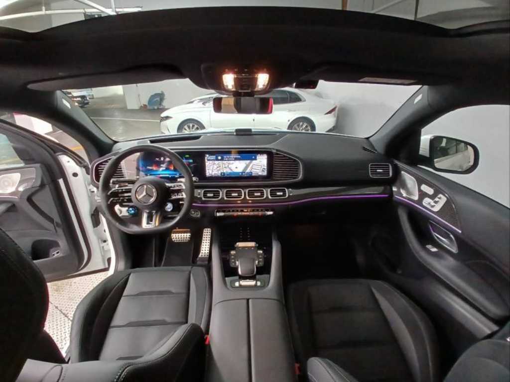 Mercedes Benz GLE Class - Vista 6