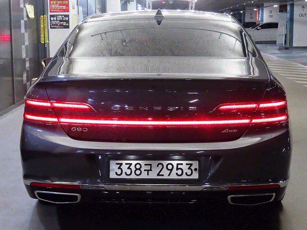 Genesis G90 - Vista 5