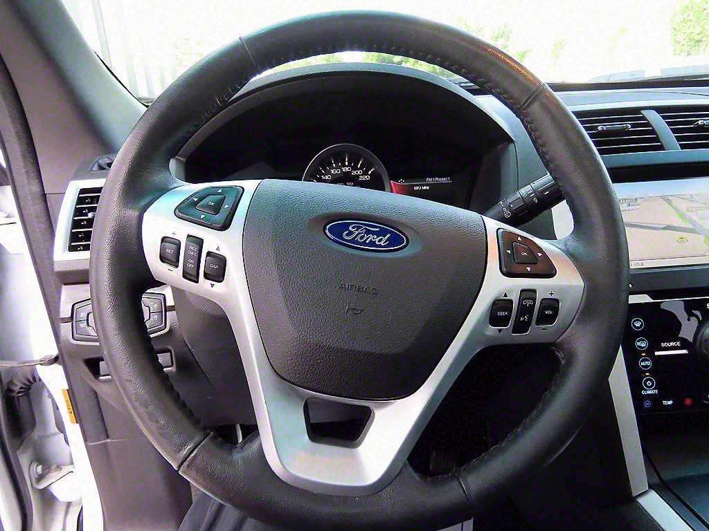 Ford Explorer - Vista 8