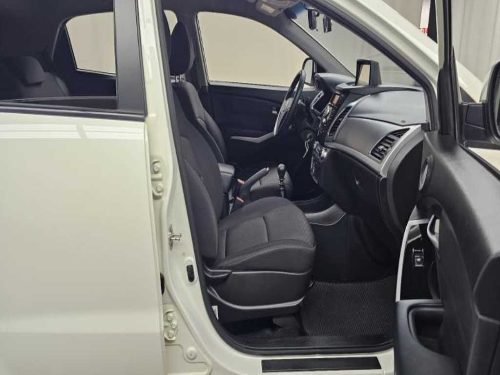 Ssangyong Korando - Vista 10