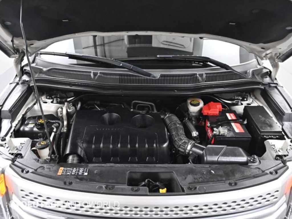 Ford Explorer - Vista 6