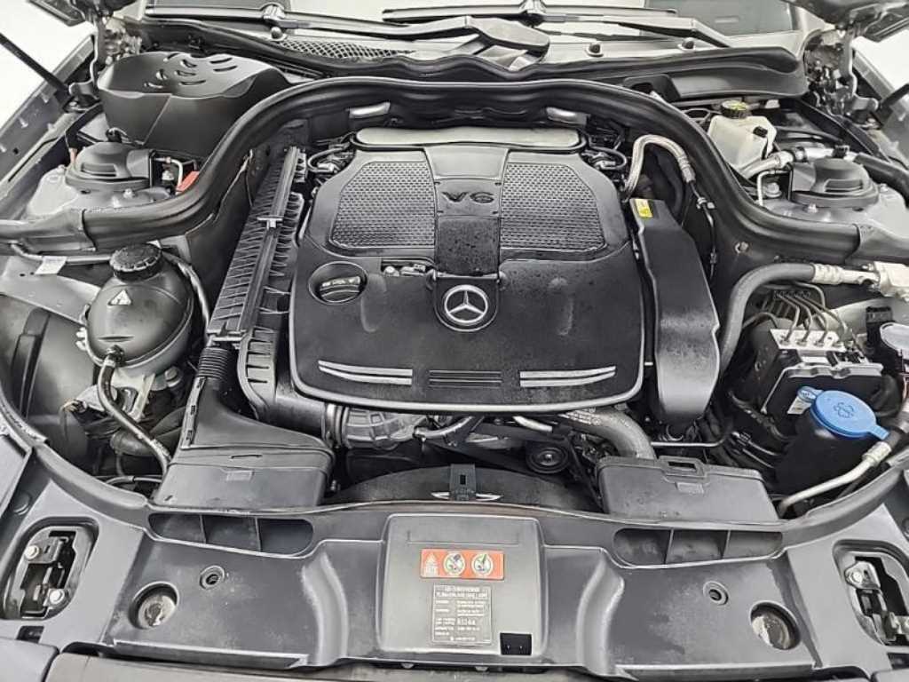 Mercedes Benz CLS Class - Vista 5