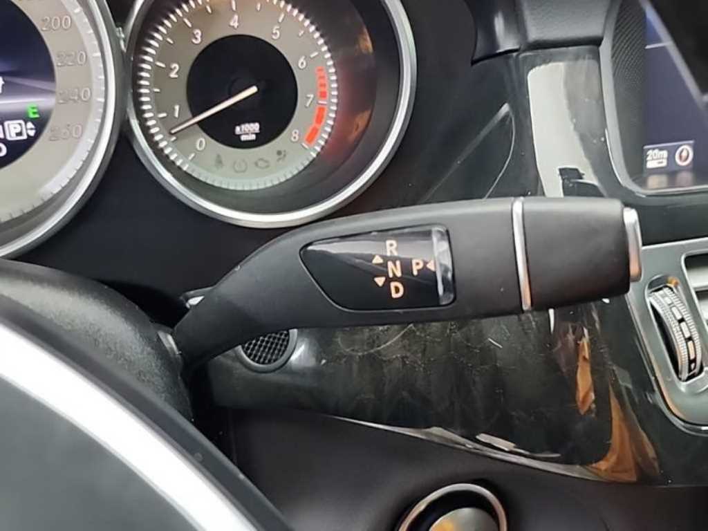 Mercedes Benz CLS Class - Vista 8