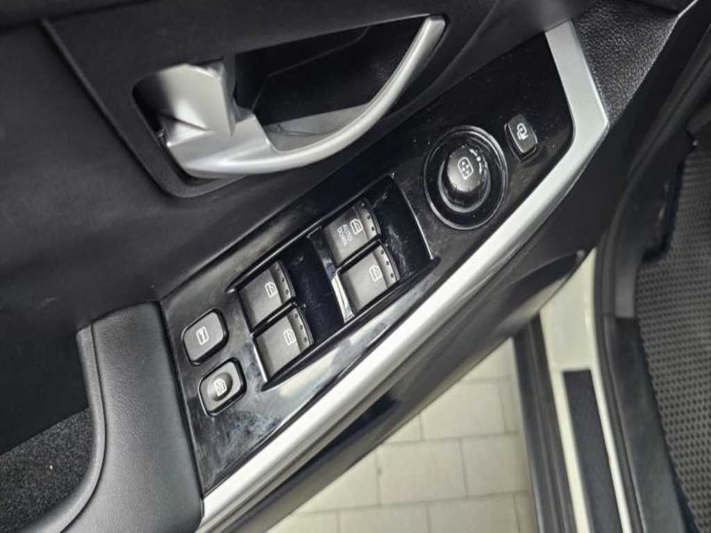 Ssangyong Korando 2016 Blanco - Importación desde Corea - HF Imports Iquique - Foto 13