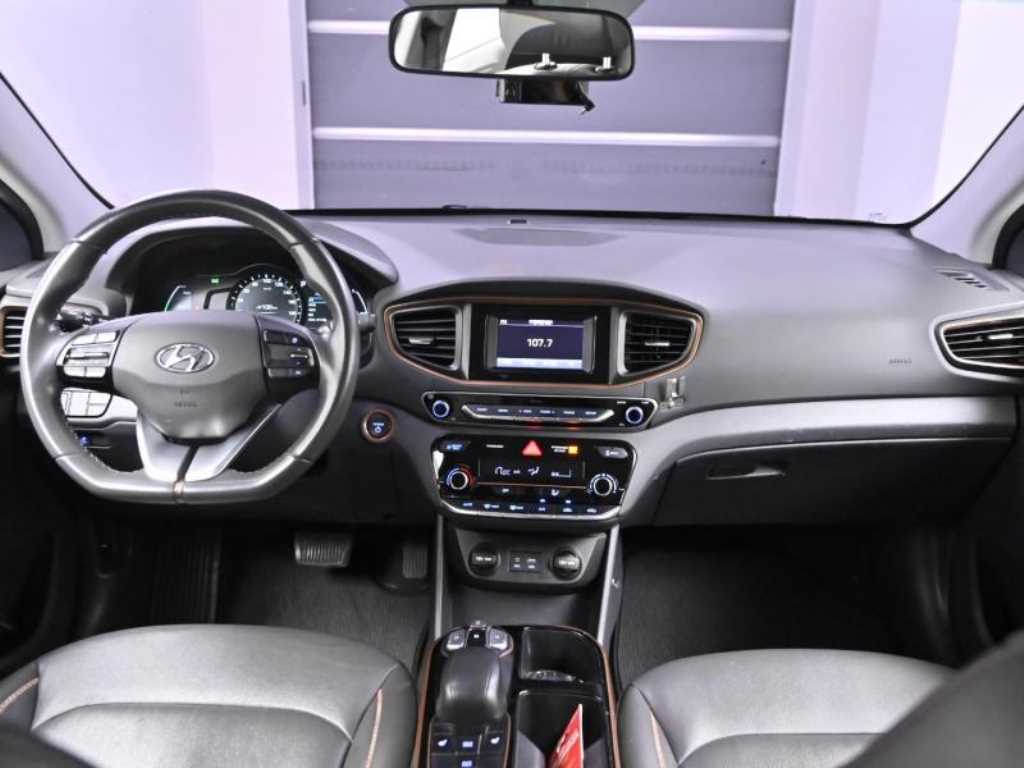 HYUNDAI Ioniq - Vista 7