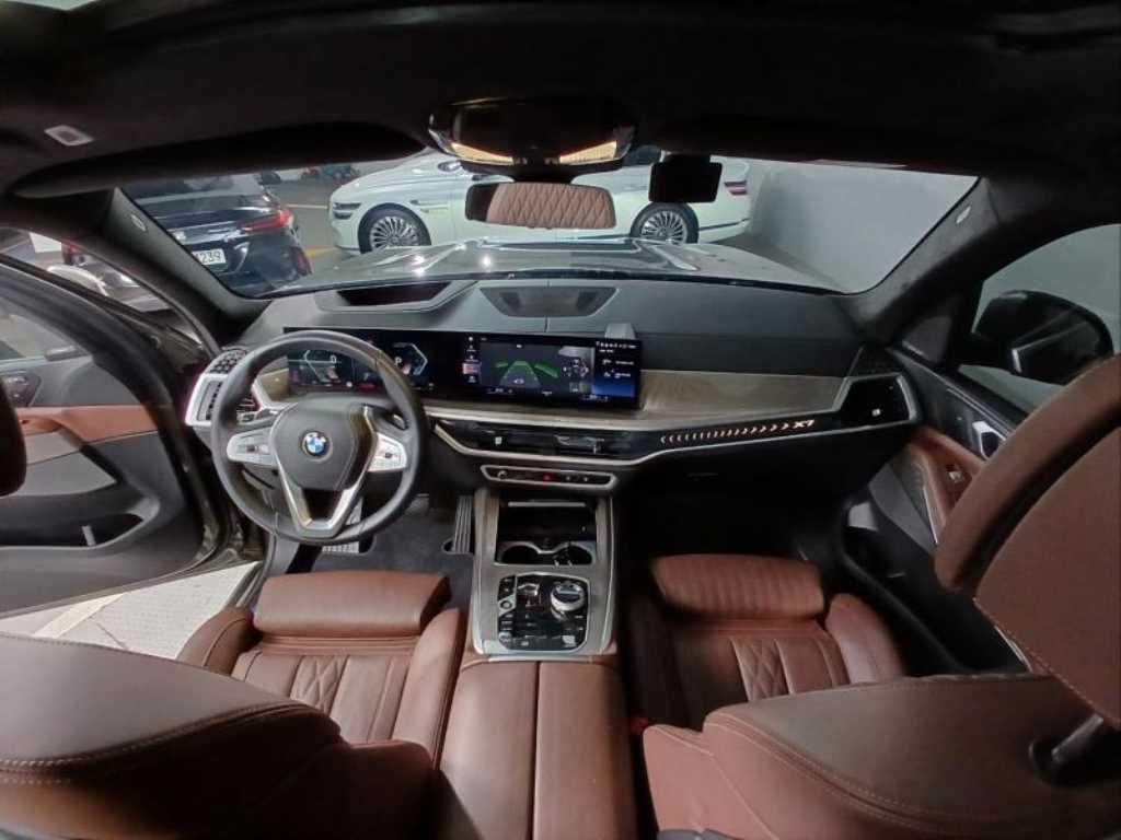 BMW X7 - Vista 6