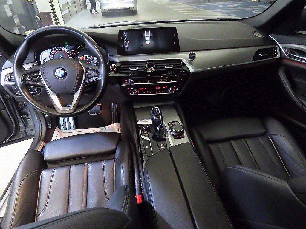 BMW 5 Series - Vista 10