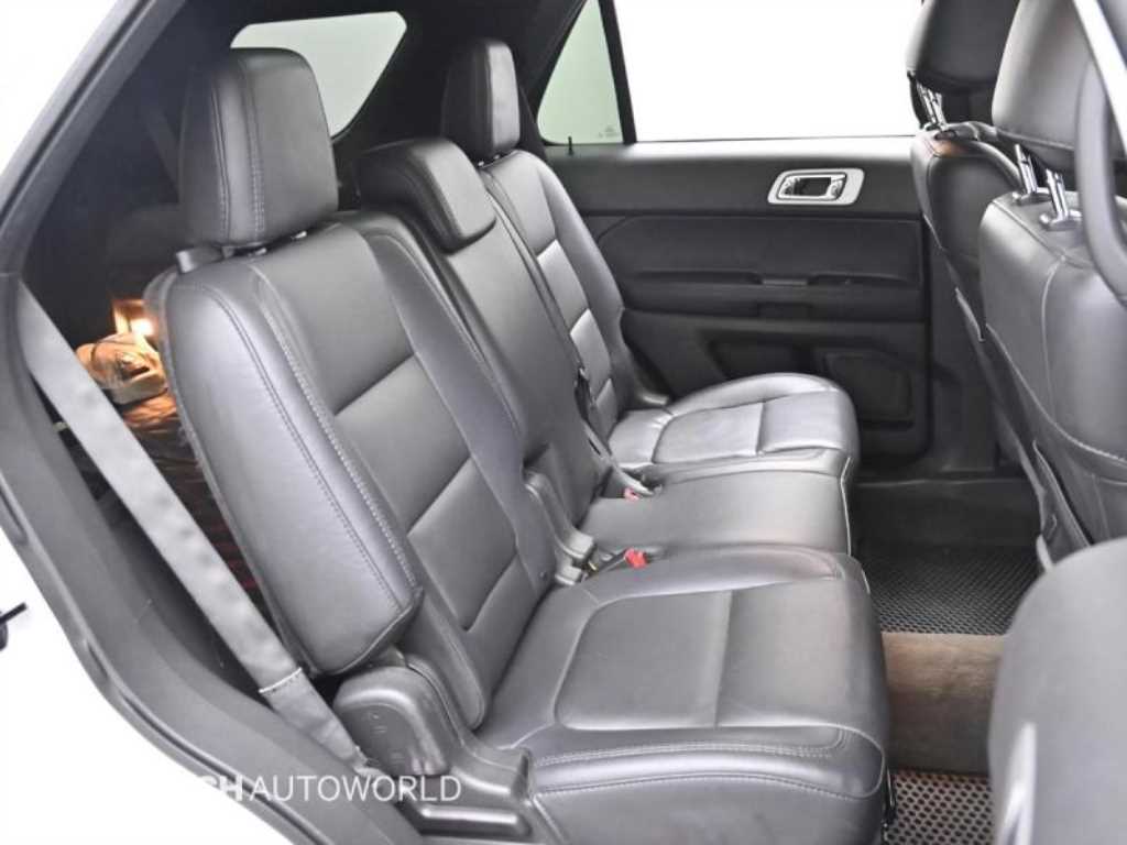 Ford Explorer - Vista 12