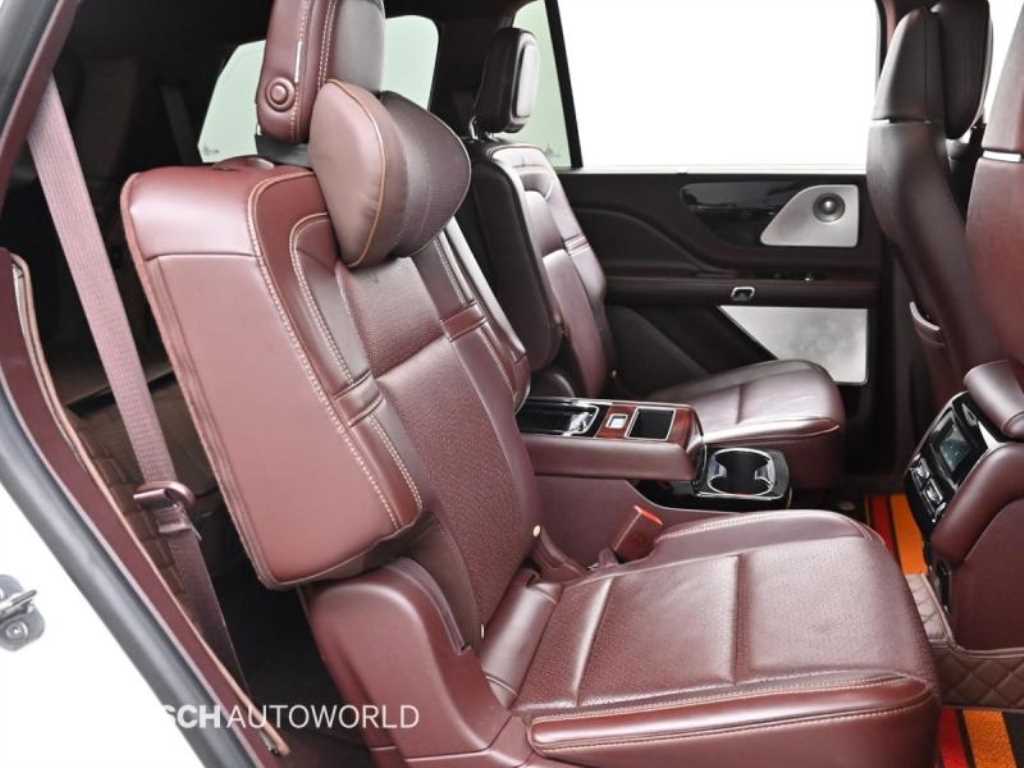 Lincoln Aviator - Vista 12