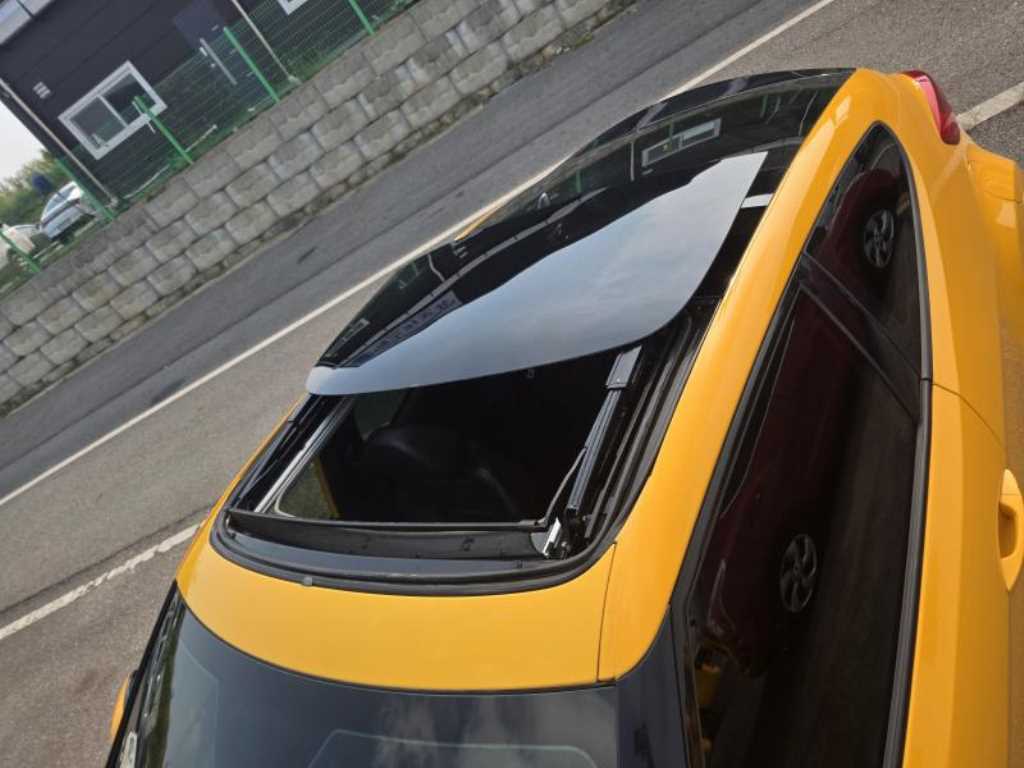 HYUNDAI Veloster - Vista 10