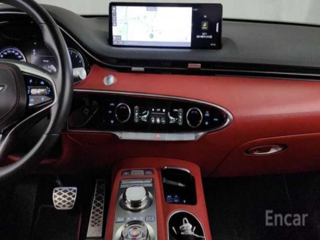 Genesis GV70 - Vista 9