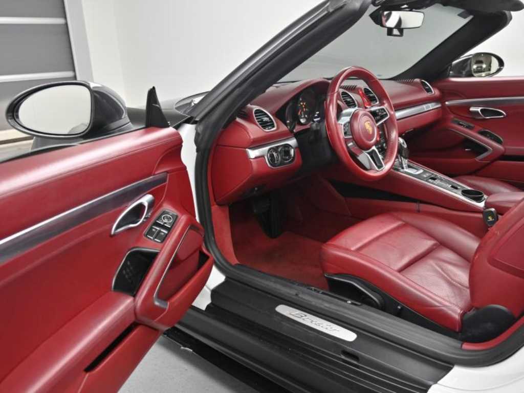 Porsche 718 - Vista 11