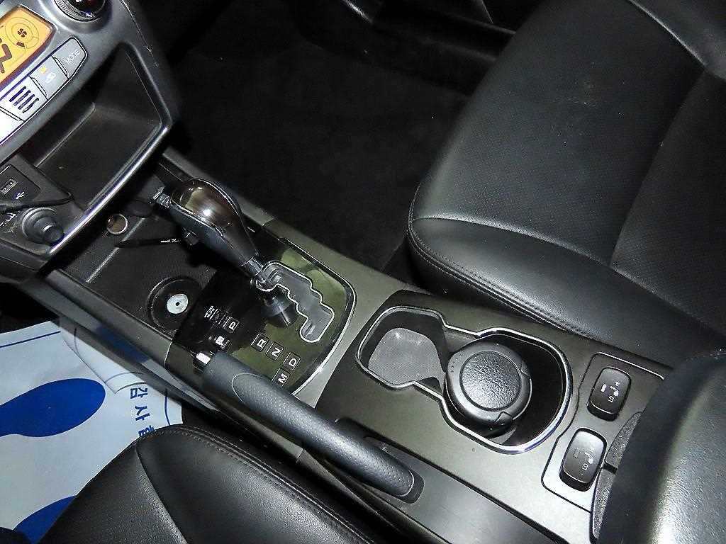 Ssangyong Korando - Vista 12