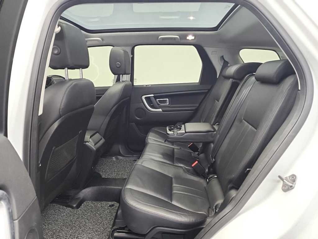 Land Rover Discovery Sports - Vista 12