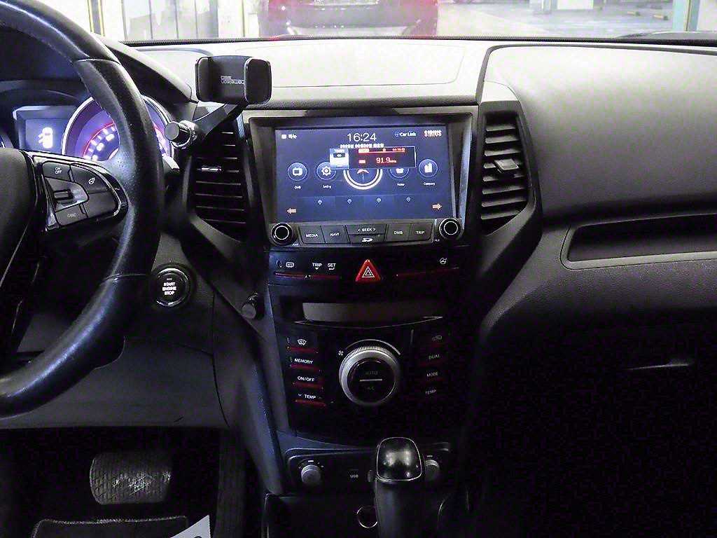 Ssangyong Tivoli - Vista 11