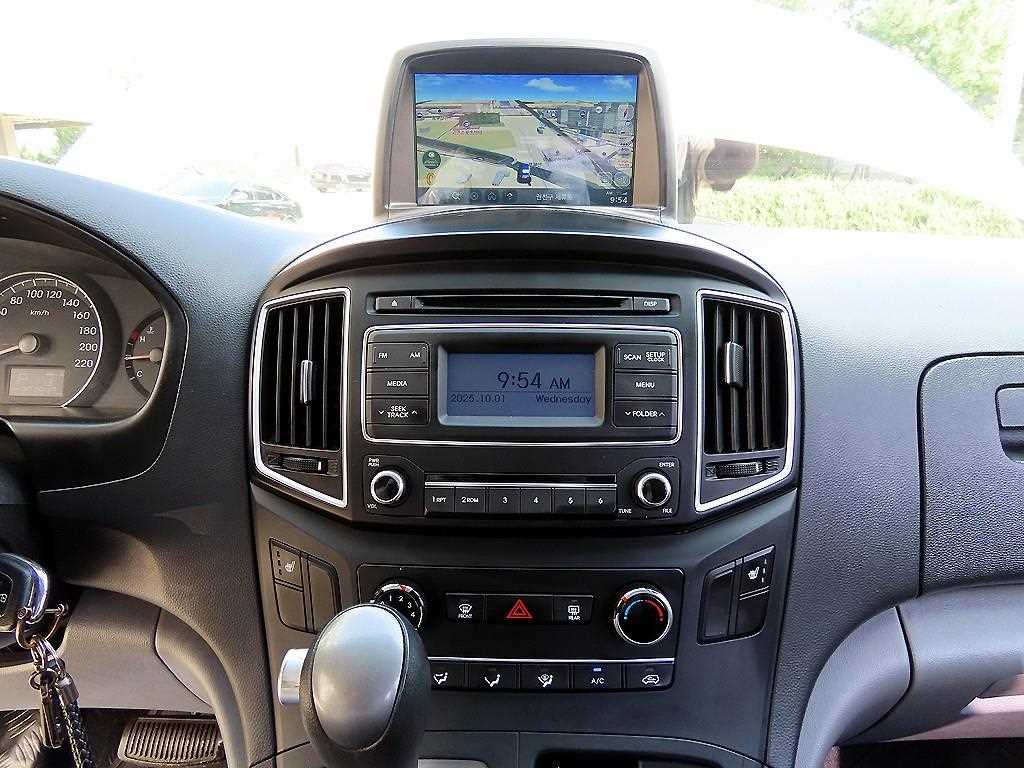 HYUNDAI Starex 2017 Gris - Importación desde Corea - HF Imports Iquique - Foto 13