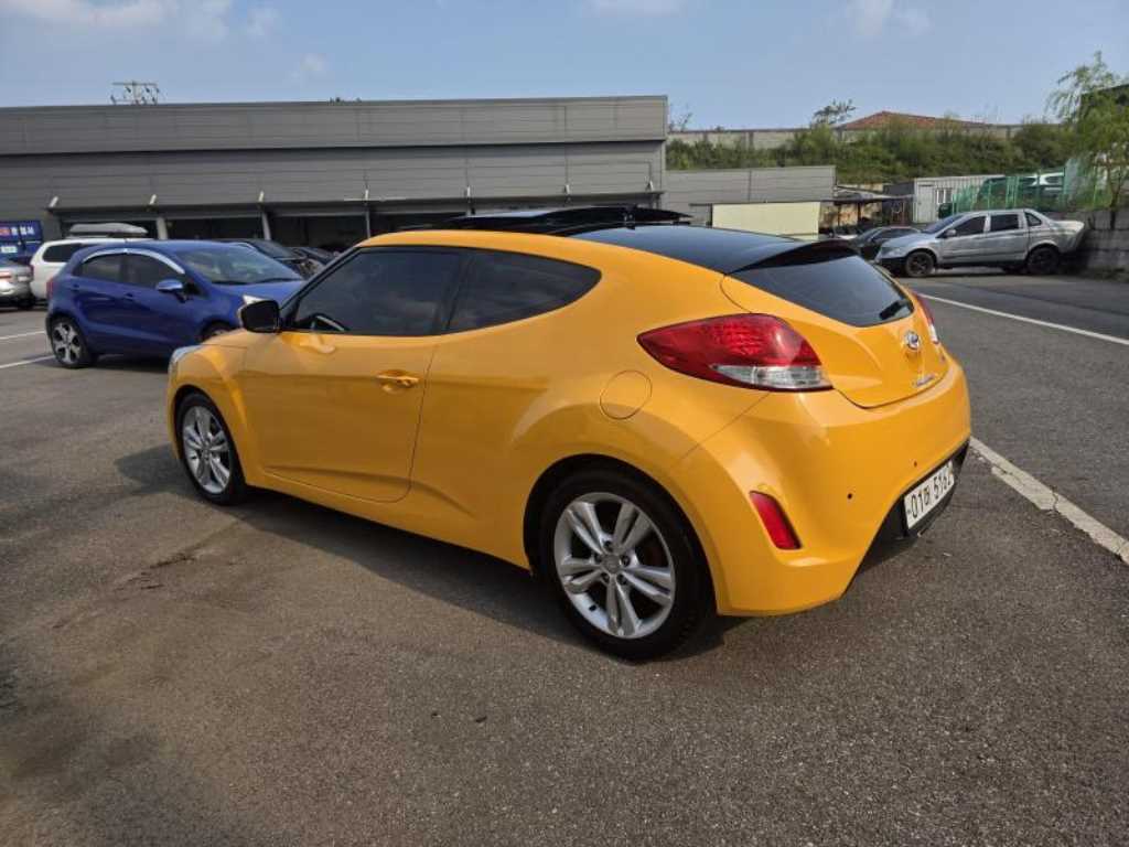 HYUNDAI Veloster - Vista 6