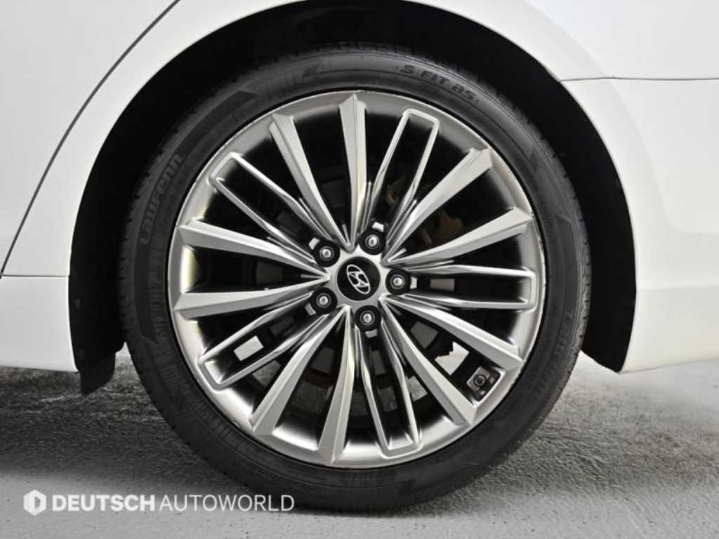 HYUNDAI Grandeur - Vista 5