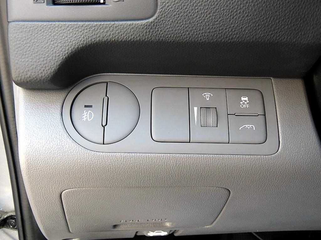 HYUNDAI Starex - Vista 12