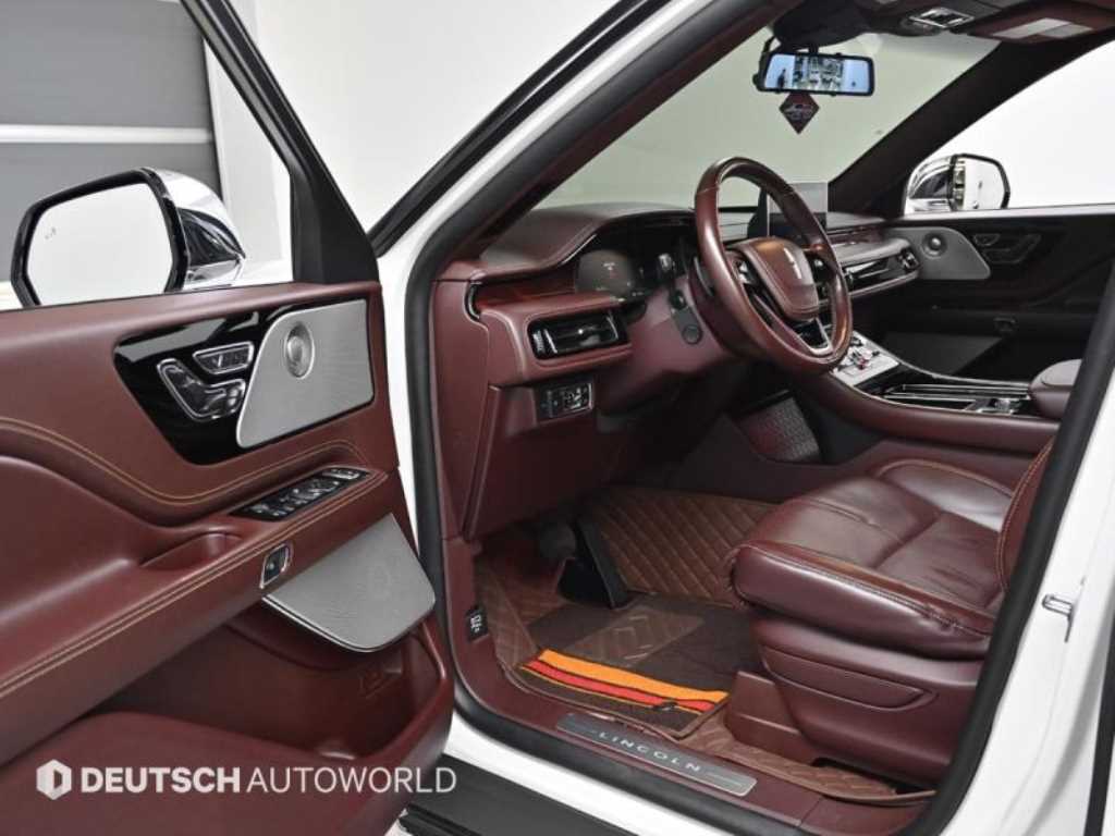 Lincoln Aviator - Vista 11