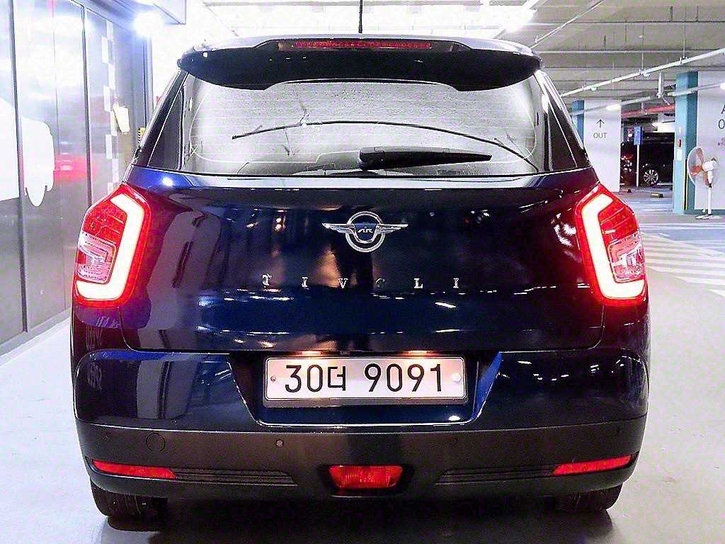 Ssangyong Tivoli - Vista 5