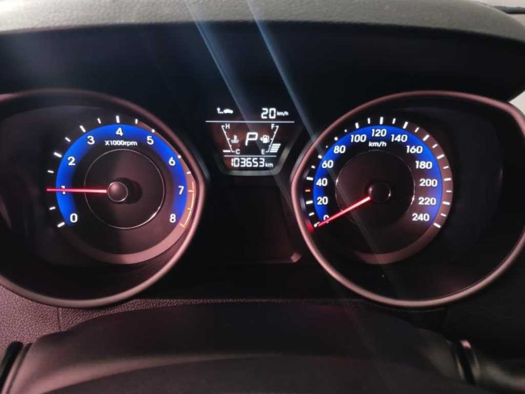 HYUNDAI Avante 2016 Plateado - Importación desde Corea - HF Imports Iquique - Foto 13