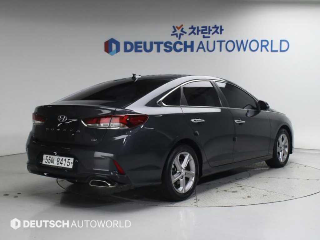 HYUNDAI Sonata - Vista 2