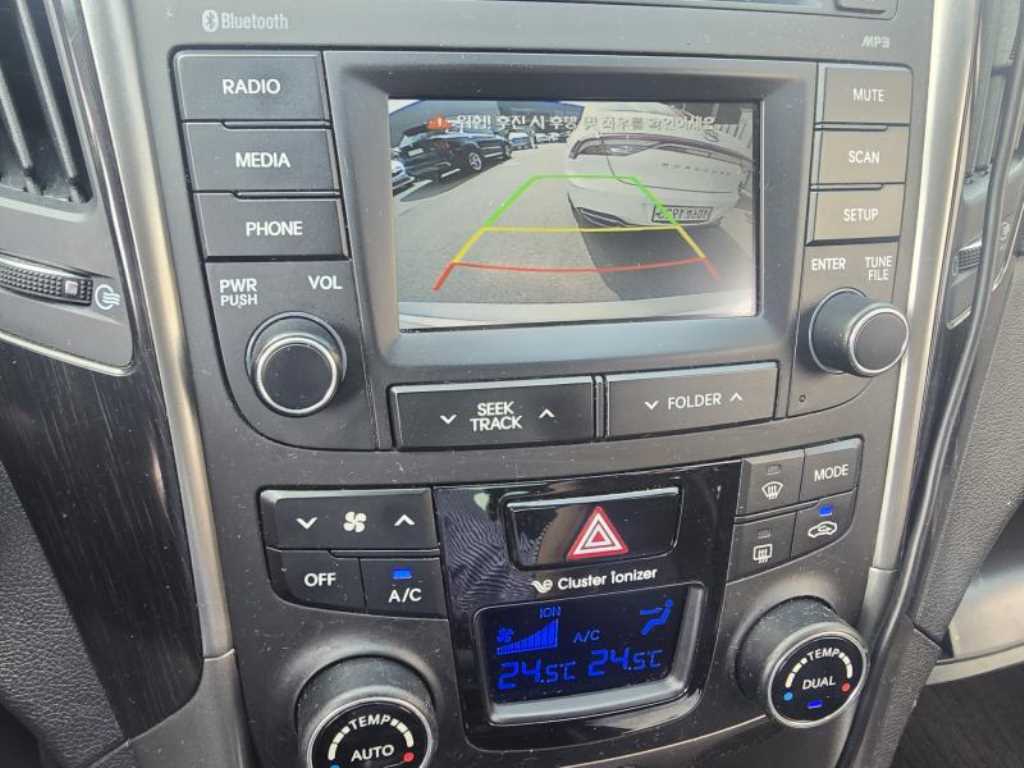 HYUNDAI Sonata - Vista 7