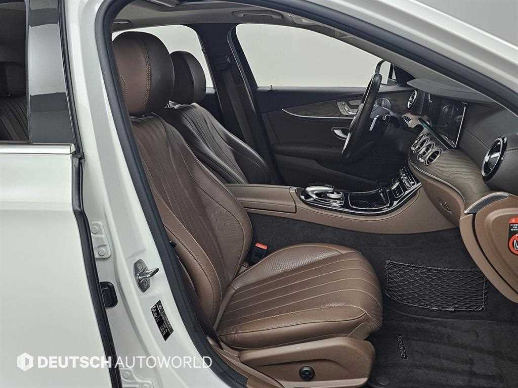 Mercedes Benz E class - Vista 10