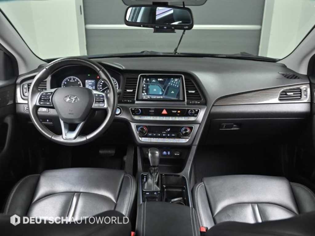 HYUNDAI Sonata - Vista 7