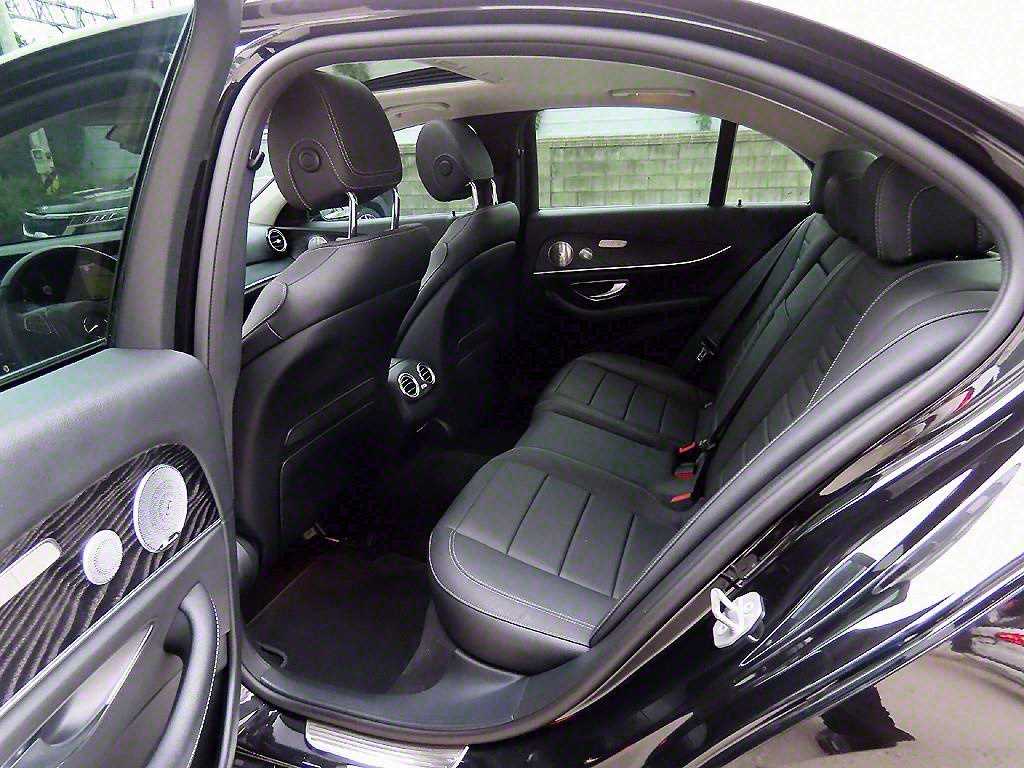 Mercedes Benz E class - Vista 6