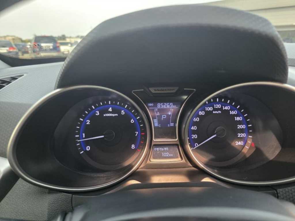 HYUNDAI Veloster - Vista 11