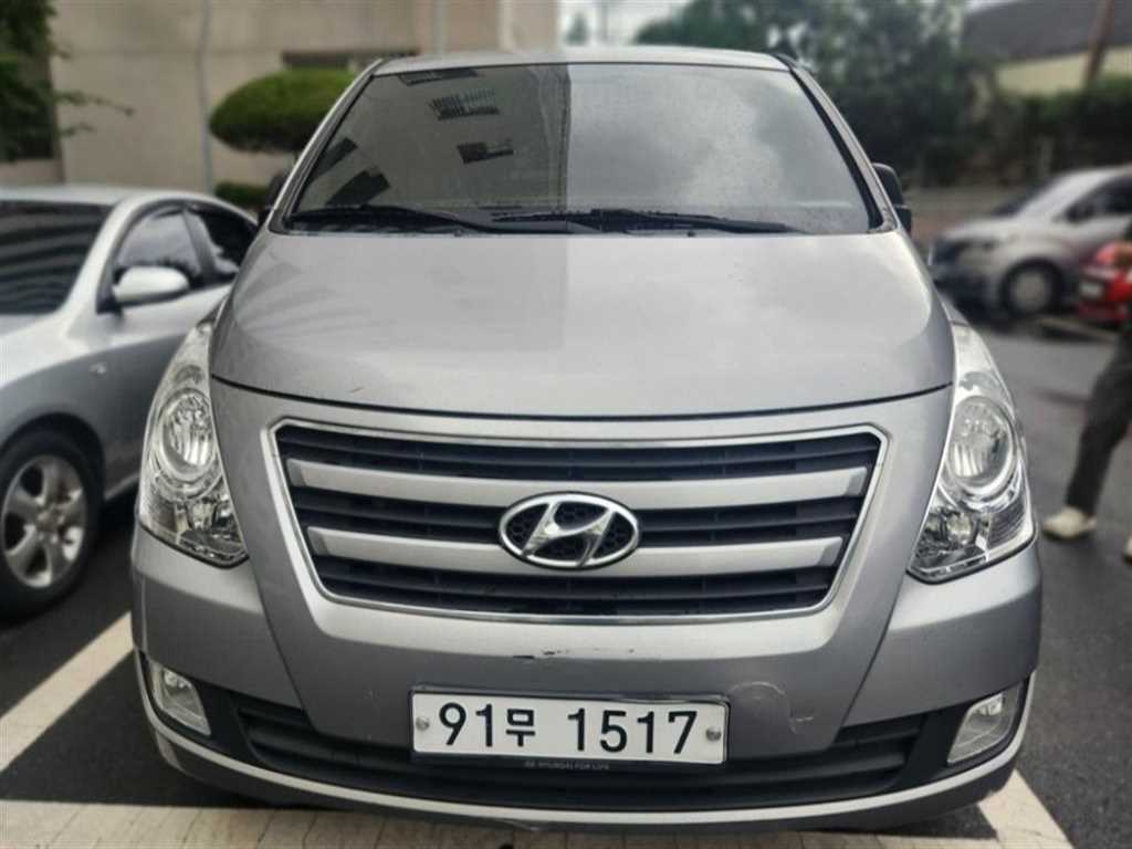 HYUNDAI Starex 2018 Gris - Importación desde Corea - HF Imports Iquique - Foto 1