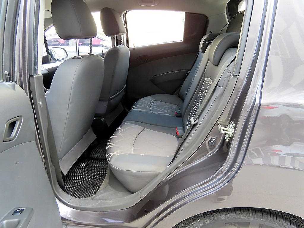 Chevrolet Spark - Vista 6