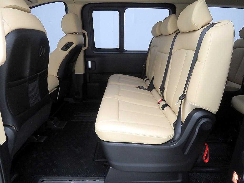 HYUNDAI Staria - Vista 8