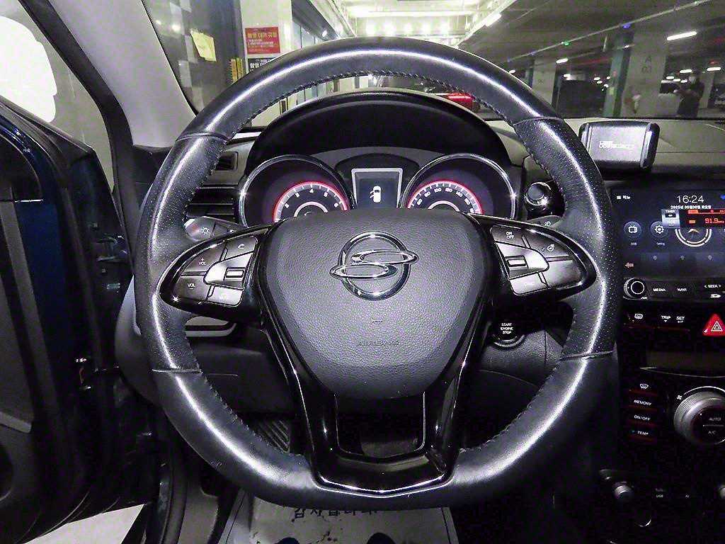 Ssangyong Tivoli - Vista 8