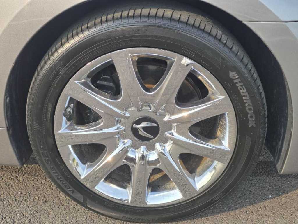 HYUNDAI Equus - Vista 7